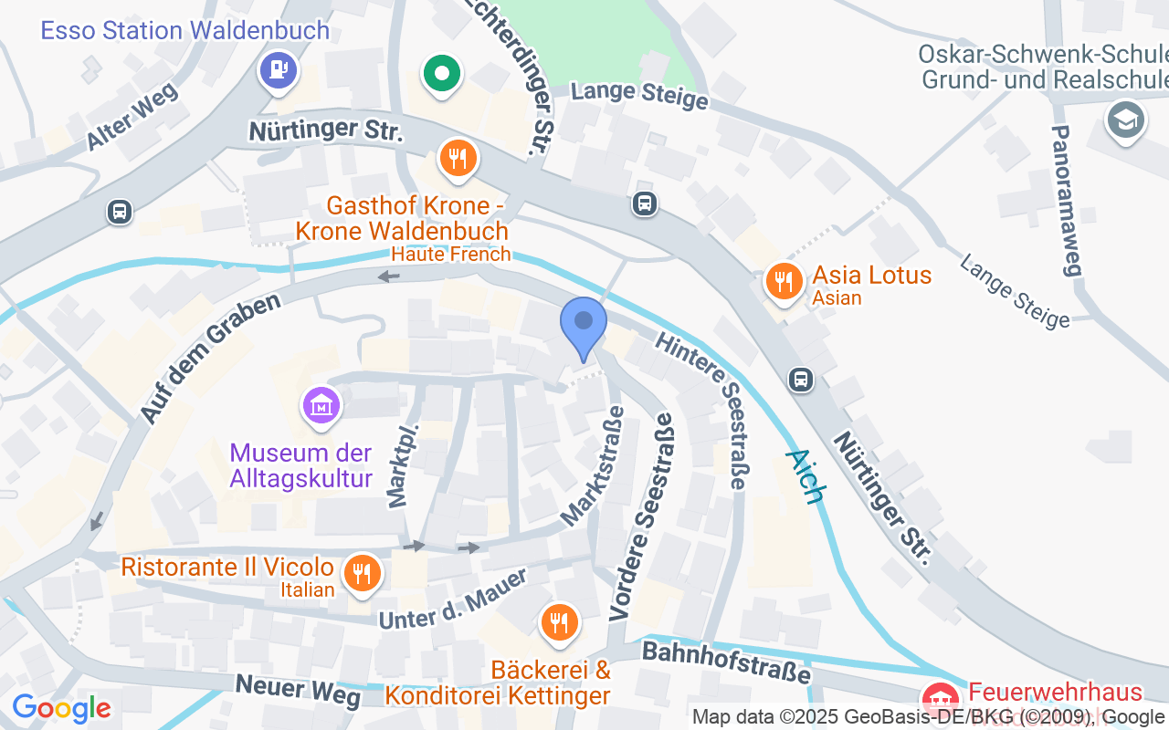 Individuelles Stadthaus mit Office- oder Gewerbebereich * Provisionsfrei *