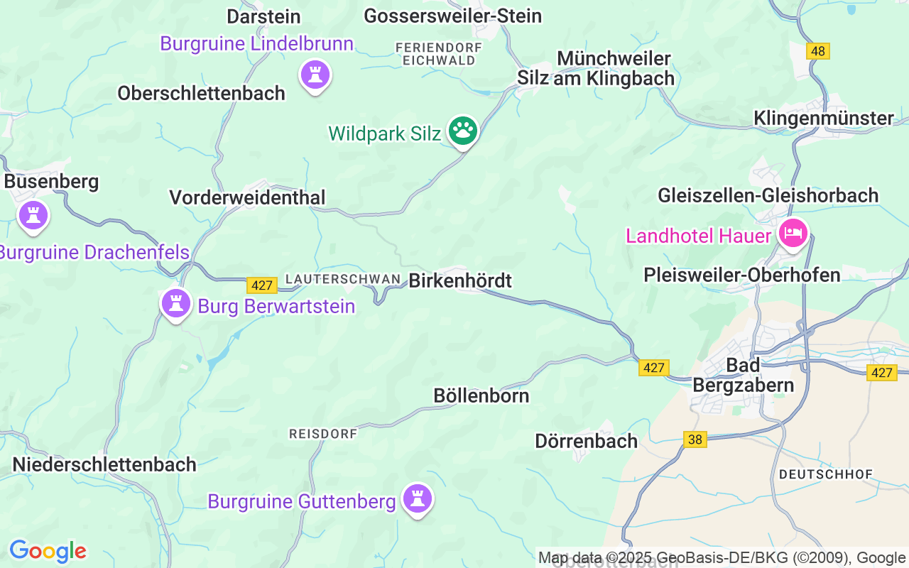 Großzügiges , helles Landhaus am Rand des Pfälzer Waldes + schöne Wohneinheit im DG