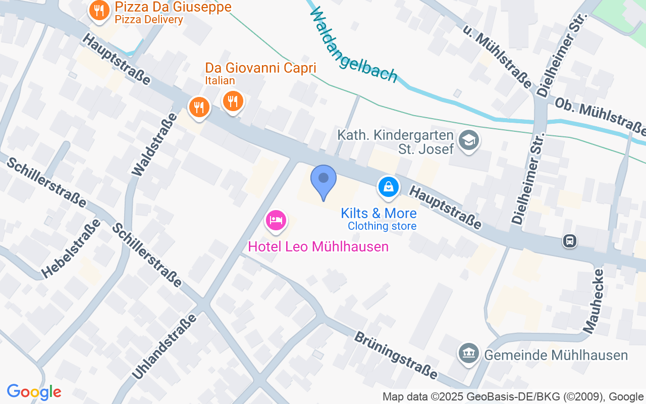 Schöne und sanierte 3-Zimmer-Dachgeschosswohnung mit Balkon und Einbauküche in Muhlhausen