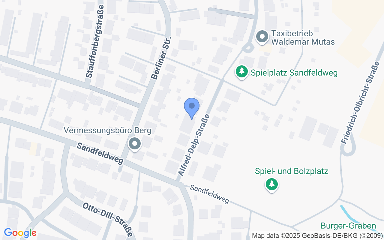 Neuwertiges und bezugsfreies Familienhaus mit Garten und Garage!