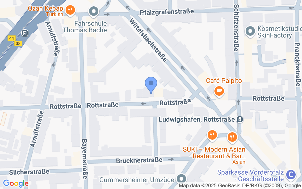 Wunderschöne Maisonette-Wohnung mit Dachterrasse u. privatem Aufzug –  im Musikerviertel von Privat