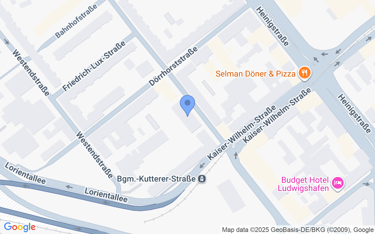 Ruhige schnittige Dachwohnung -provisionsfrei-