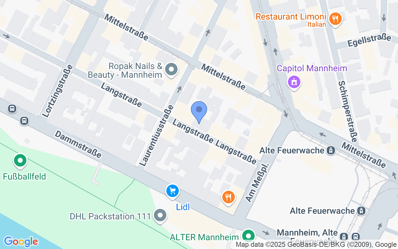 ++Geräumige Dachgeschosswohnung inklusive Einbauküche in zentraler Lage - ca. 4,7% Rendite möglich++