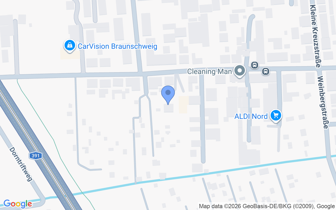 Top renovierte Altbauwohnung DG mit Gartennutzung