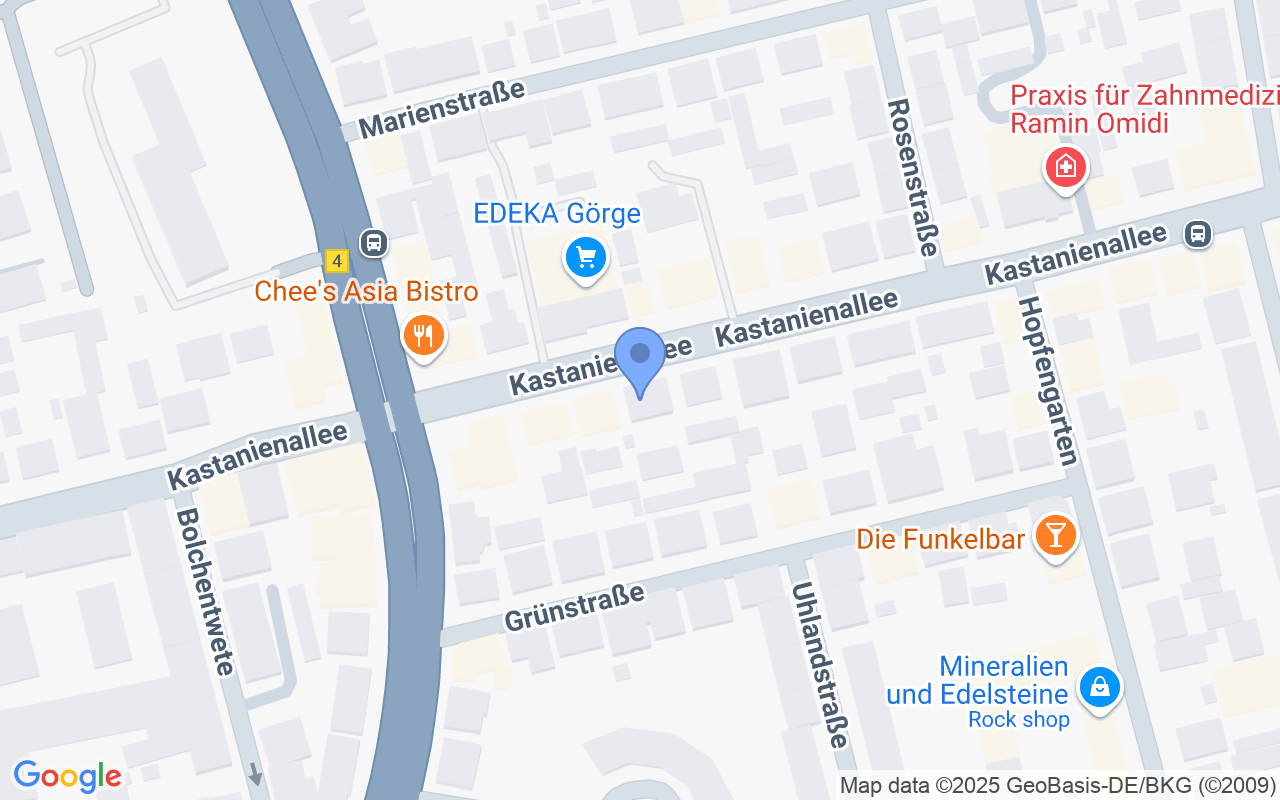 Lichtdurchflutete Dachgeschosswohnung I KfW 40 EE kernsaniertes I Stellplatz I Aufzug